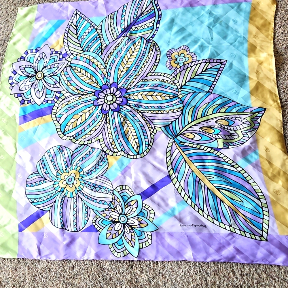 Scarf, square 35"
